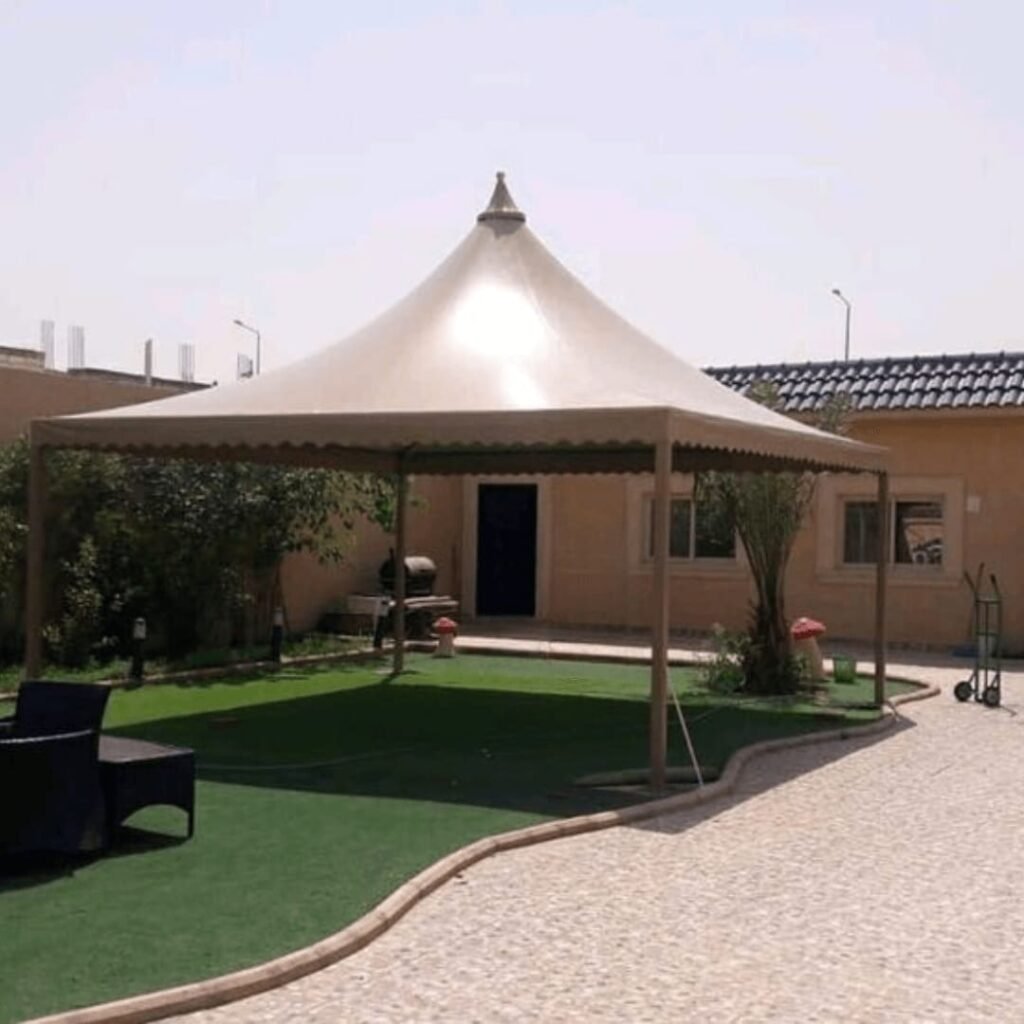 معلم مظلات في عسير